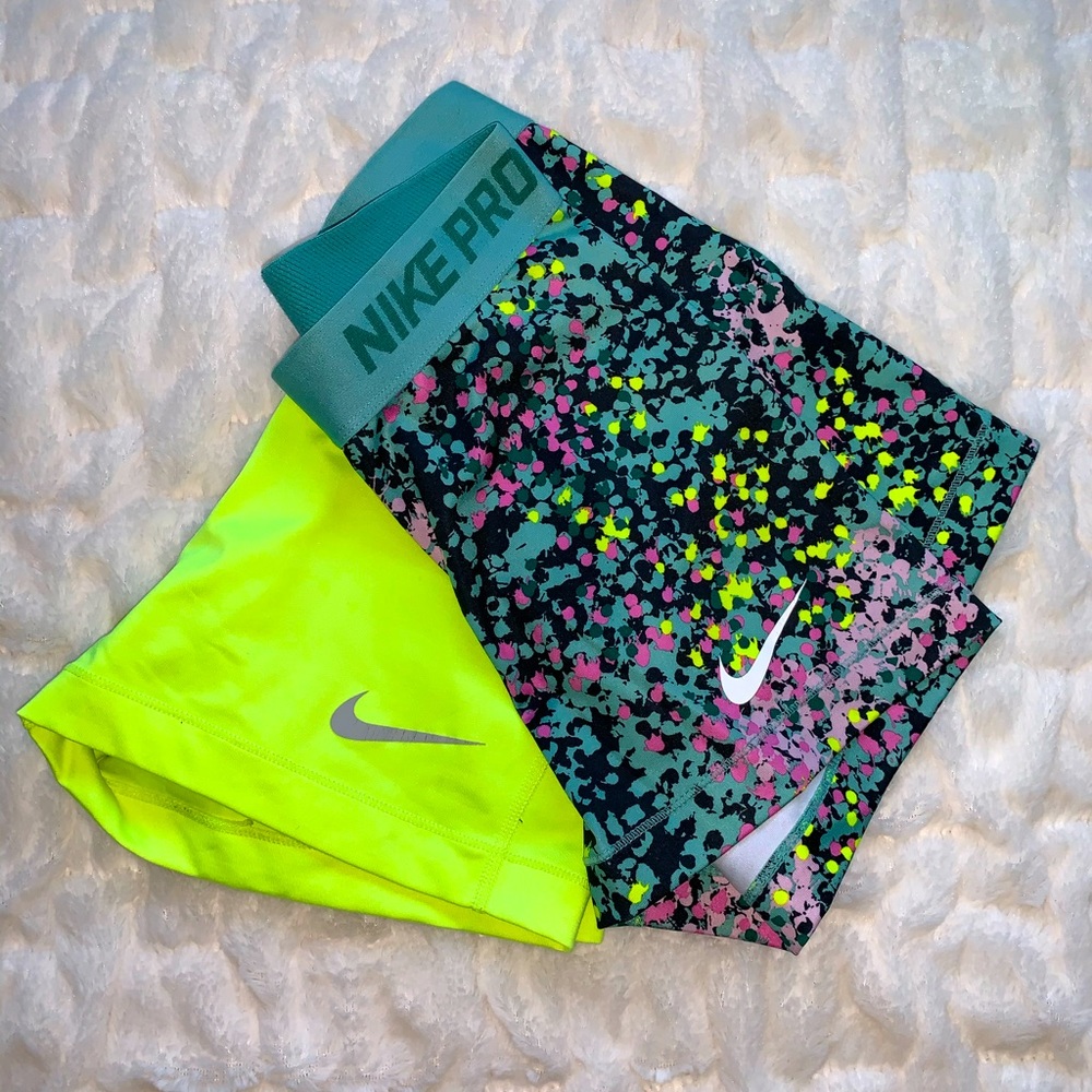 Bundle - Nike Pro Women's Dri-FIT Shorts